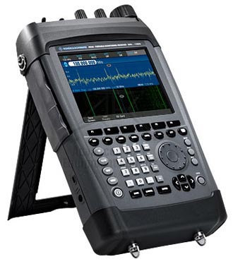 Rohde & Schwarz PR100 Portable Receiver