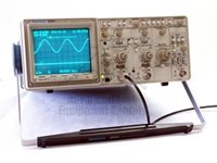 Tektronix 2221 60MHz - 20MS/s Digital/Analog Storage Oscilloscope