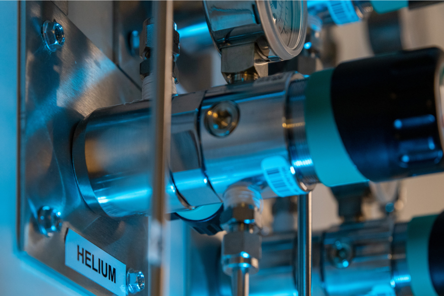 Helium-Pipes-in-a-Research-Lab.jpeg