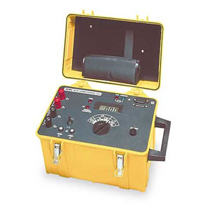 Image of AEMC 5600 Micro-Ohmmeter Image of AEMC 5600 Micro-Ohmmeter